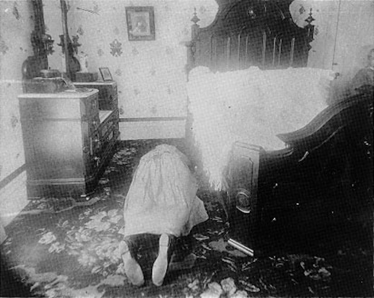 Crime scene photo of Abby Borden