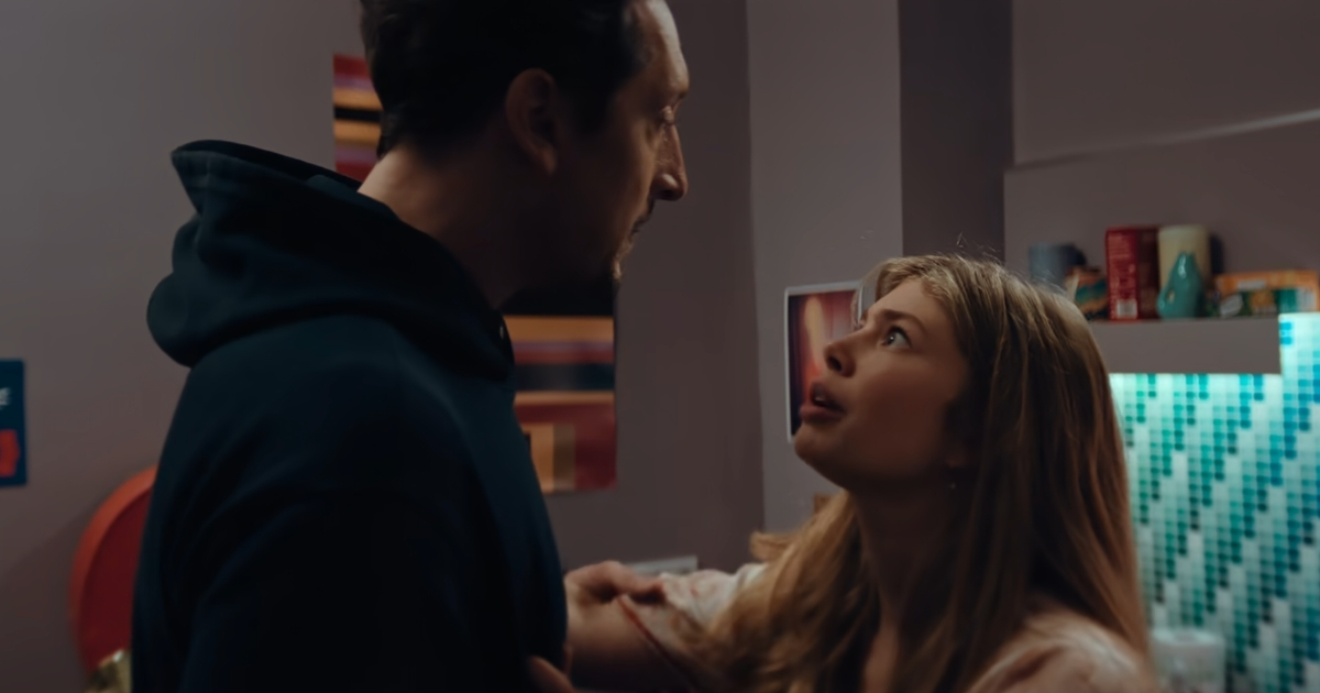 Robert and Anna in The Trap